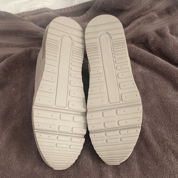 Brand new; never worn Air Max LTD 3 - Picture 6 of 11